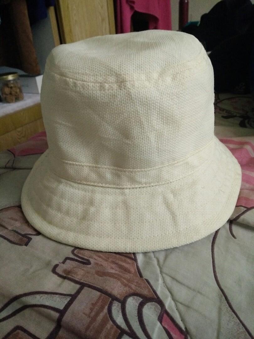 Balmain bucket hat hotsell