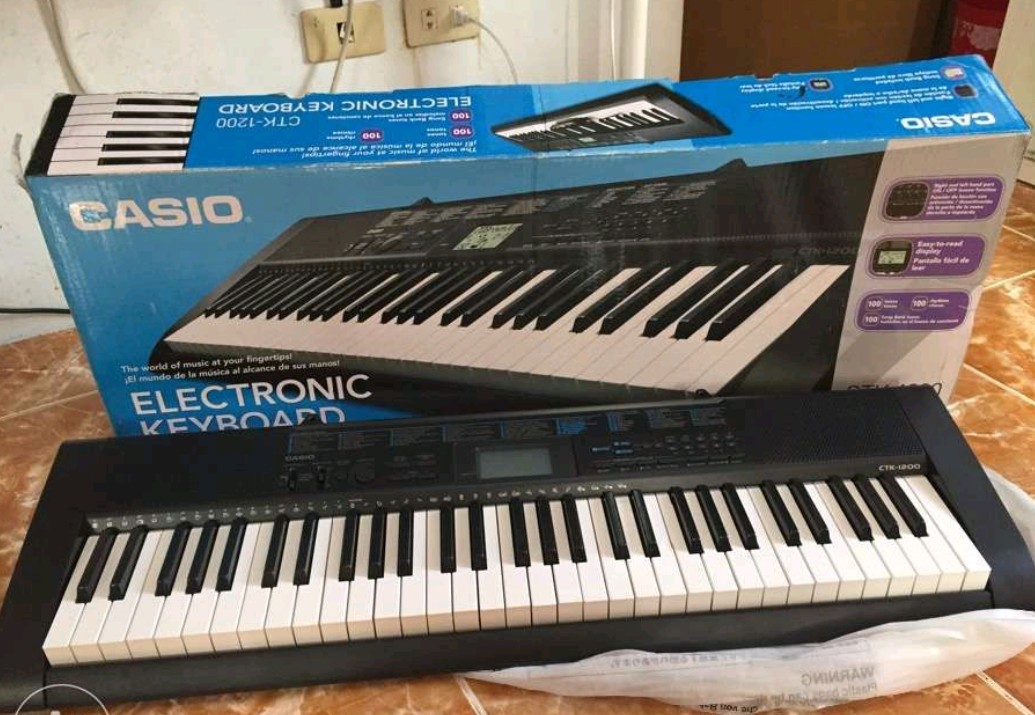 Casio CTK 1200 Keyboard, Hobbies & Toys, Music & Media, Musical ...