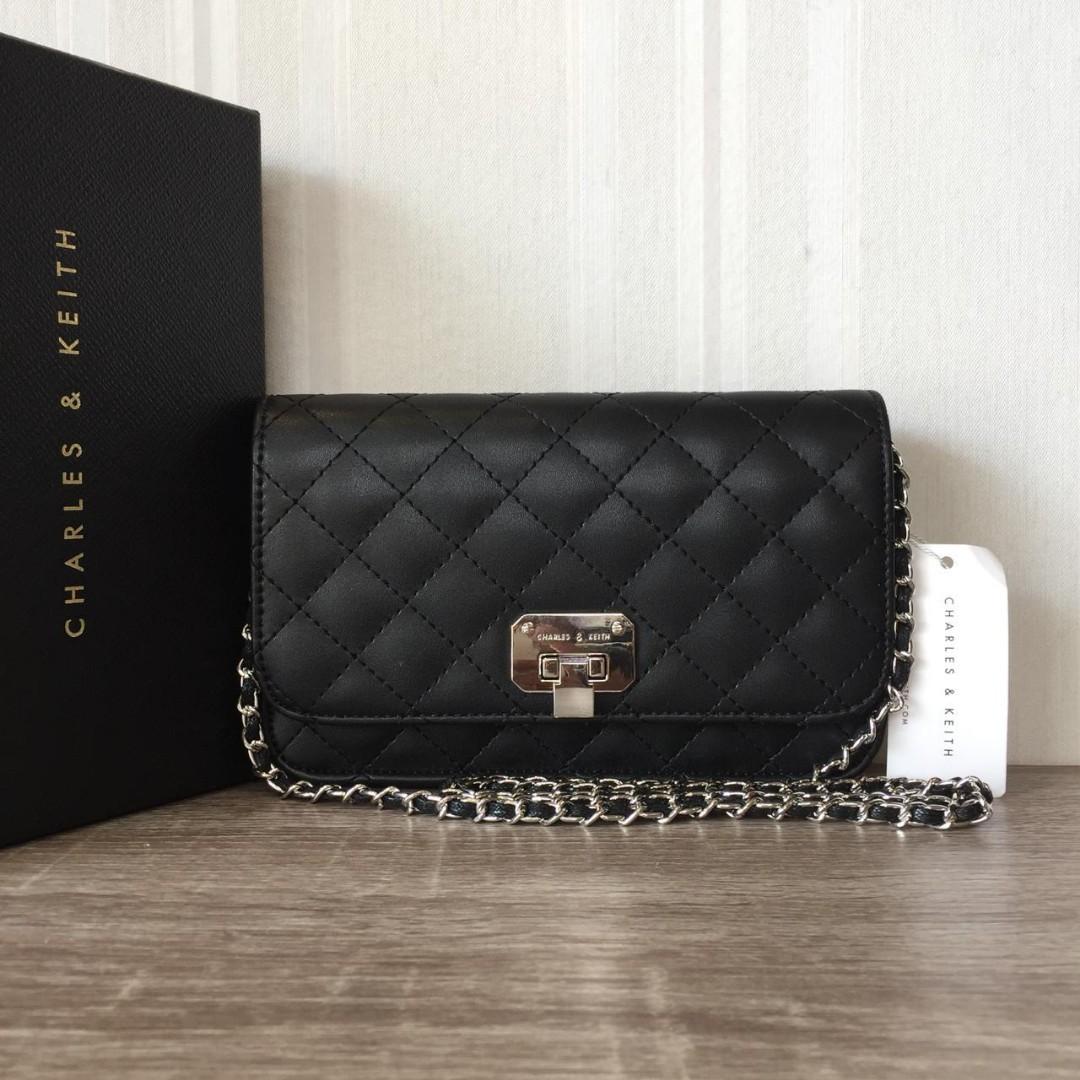 CK Quilted Bag Fesyen Wanita Tas Dompet di Carousell