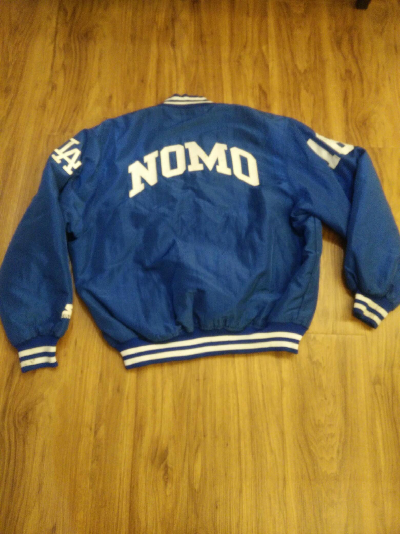 Dodgers Starter jacket (Category: Coats, Jackets and Outerwear) located in Petaling Jaya. Submitted by chotz_pocket (Listing ID 211385113, Image 3). Description: Authentic Made in Usa Size L Condition 9/10 Armpit 27"inch Length 29"inch Shoulder 21"inch Sleeve 25"inch Pls chat Tq :).