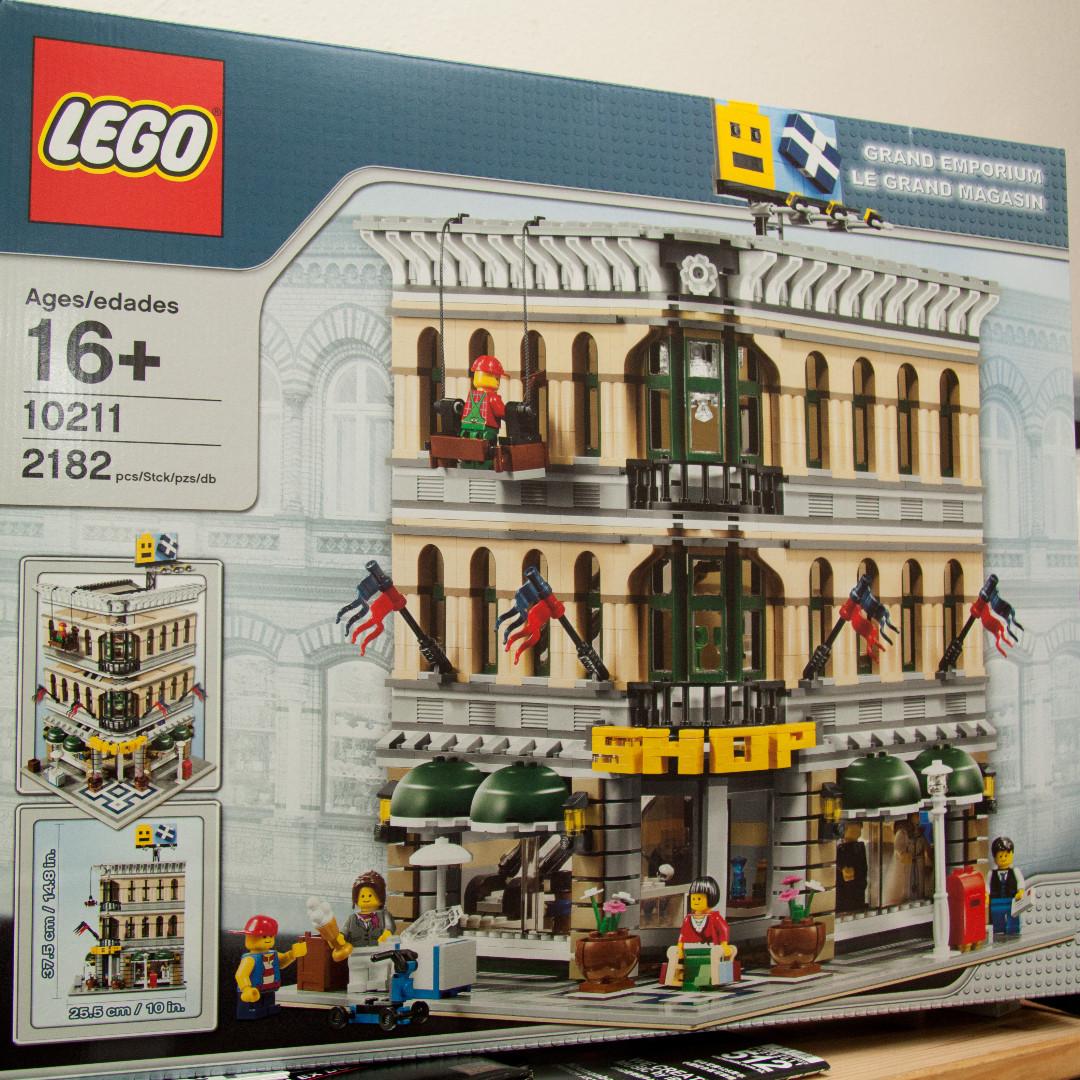 lego 10211 grand emporium