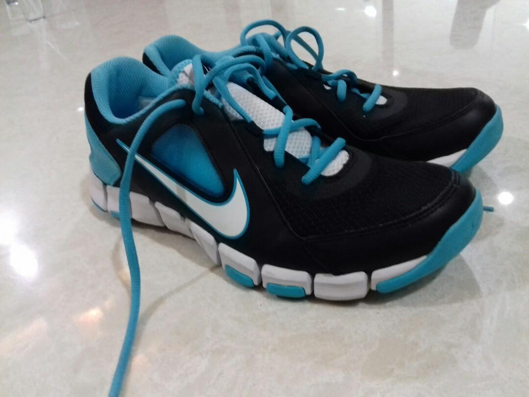 nike flex show tr2