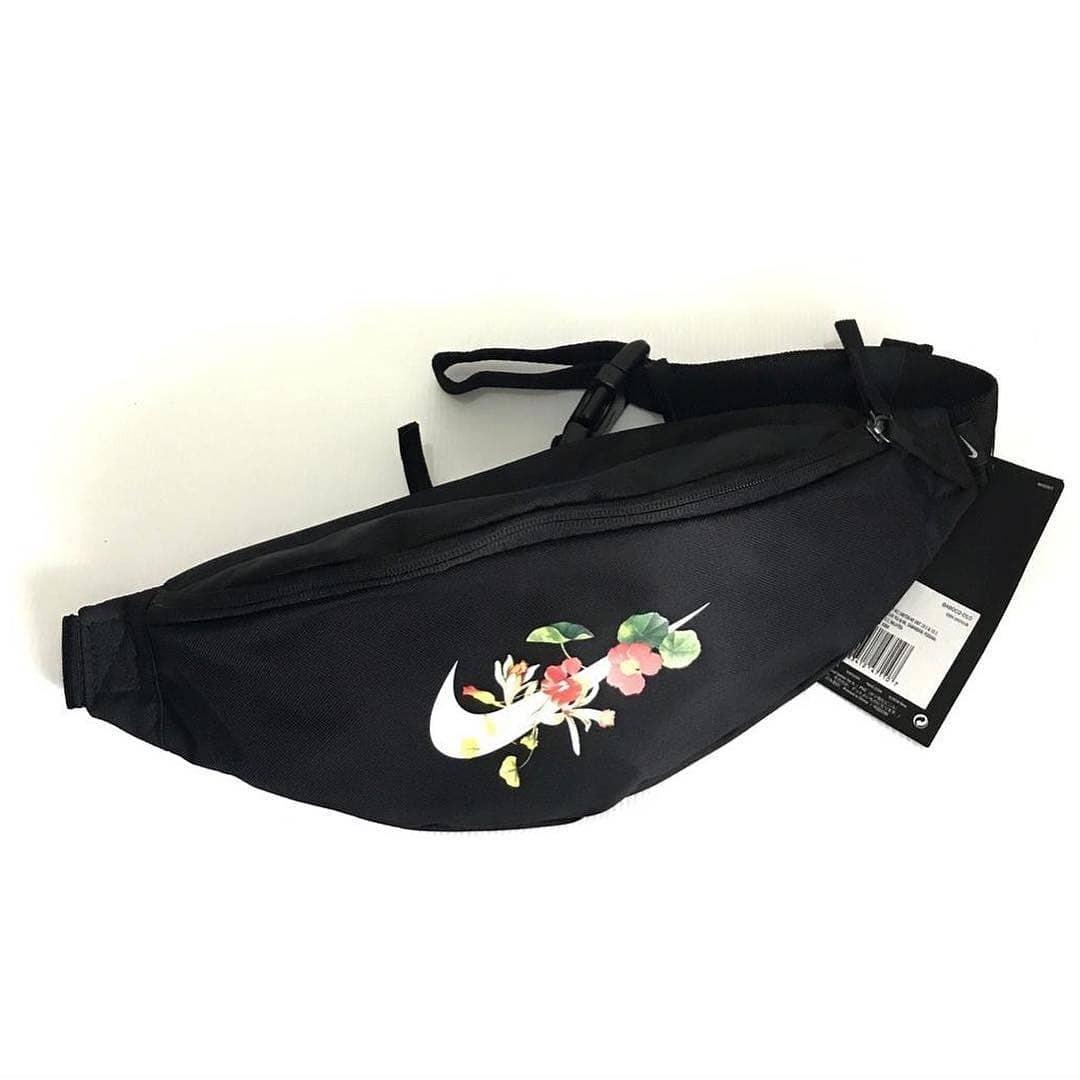 Nike floral deals waist bag