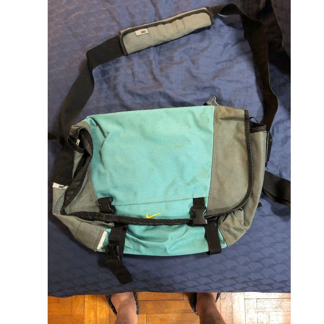 nike messenger bag mens