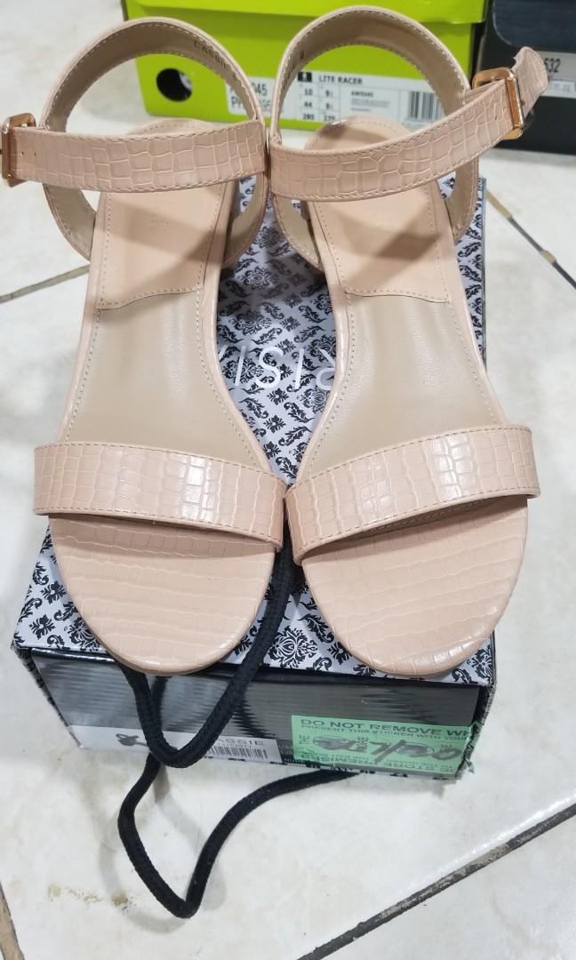 Parisian sandals best sale sale