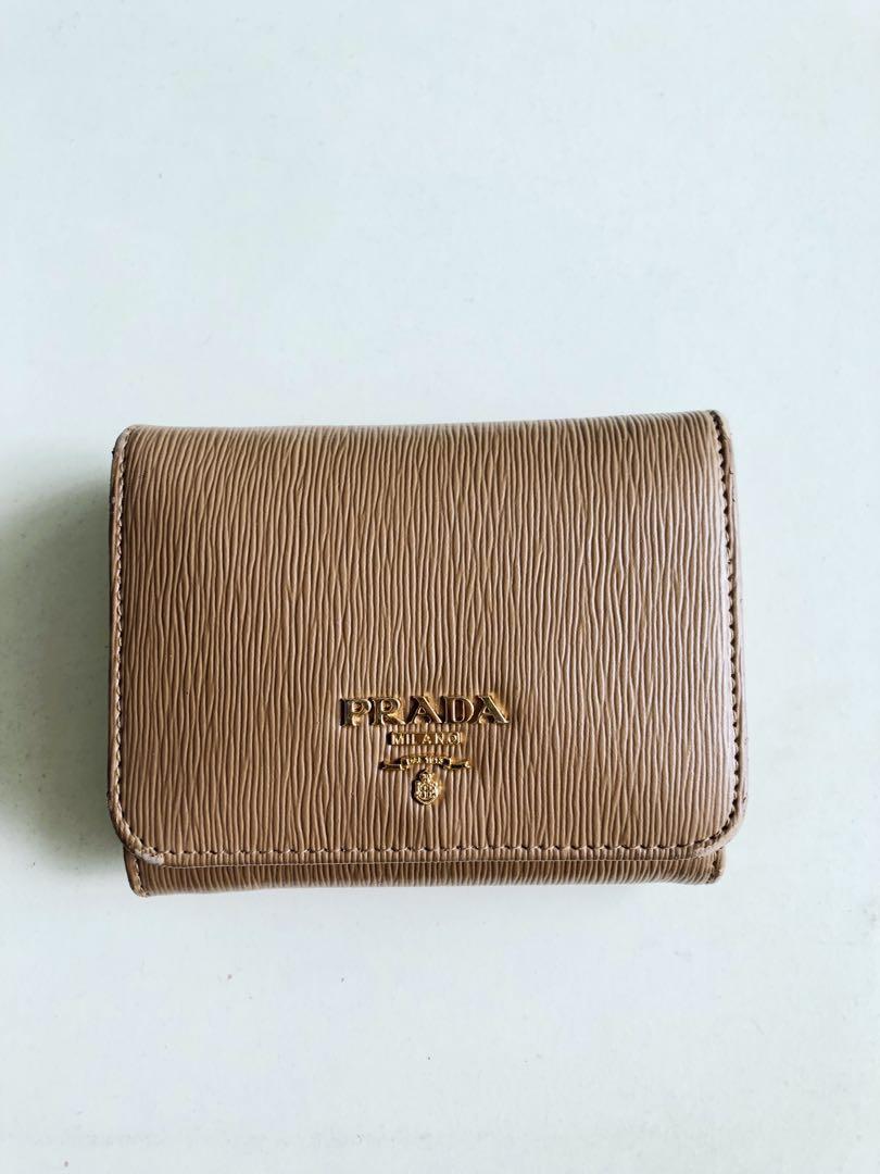 prada leather non reptile wallet