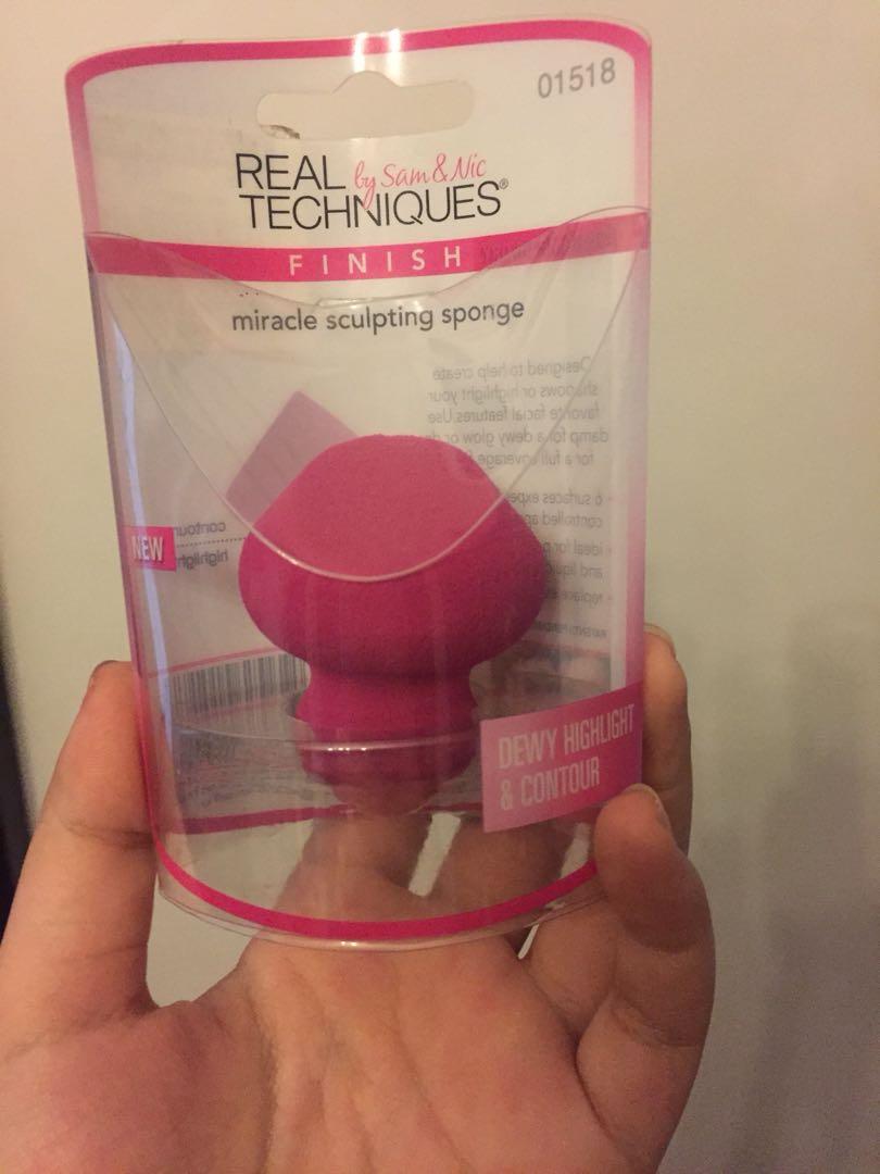 Real techniques sponge (Category: Makeup) located in Marikina City. Submitted by thriftcircle (Listing ID 211362739, Image 1). Description: AUTHENTIC Contour and highlight sponge. But can be used as an over all sponge bec it can be used dry or wet. Brand new. Bought for 460php Lp .