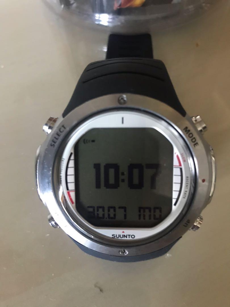 Suunto Dive Computer Sports Sports Games Equipment On Carousell