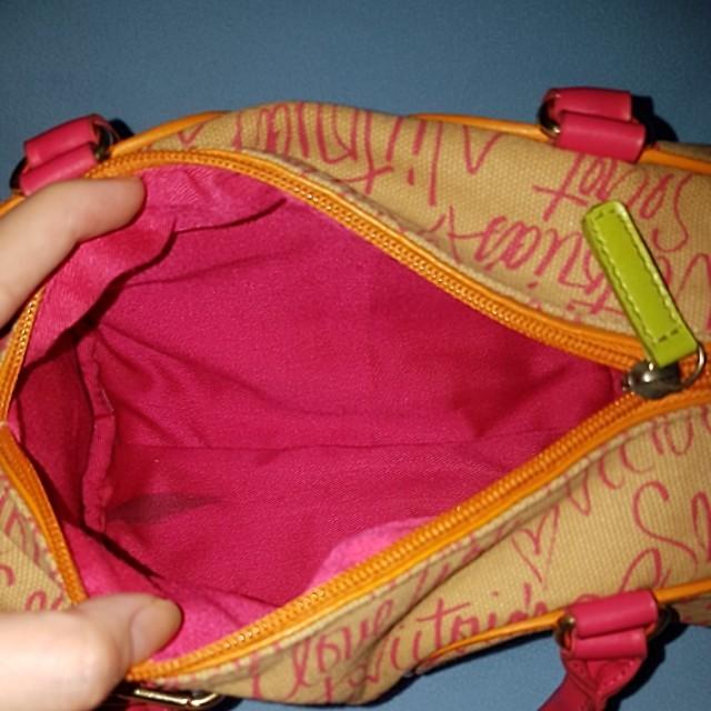 Victoria's Secret Bag (Category: Beach Bags) located in Paranaque City. Submitted by mamaalphaecho (Listing ID 211326611, Image 2). Description: FIXED PRICE = READ THE ENTIRE AD PRIOR TO INQUIRY. Click "READ MORE" = Used. Fabric/muslin material. Small bag but it's really spacious inside. Needs cleaning. With ink stain inside. Didn't affect the outside bottom portion. No holes or tears. Purchased in the US. This is a used item so please manage you