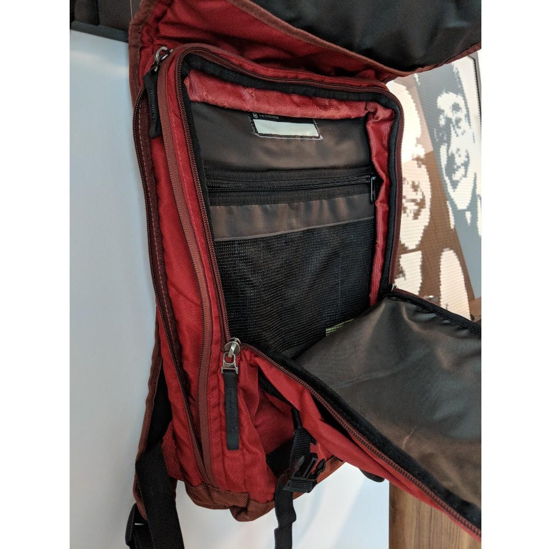 Victorinox Luggage Altmont 3.0 Flapover Laptop Backpack (Red), Women's