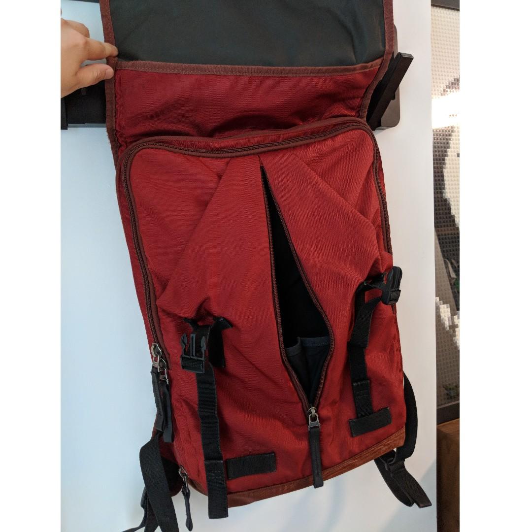 Victorinox Luggage Altmont 3.0 Flapover Laptop Backpack (Red), Women's