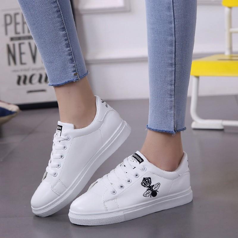 White lace up best sale shoes for womens