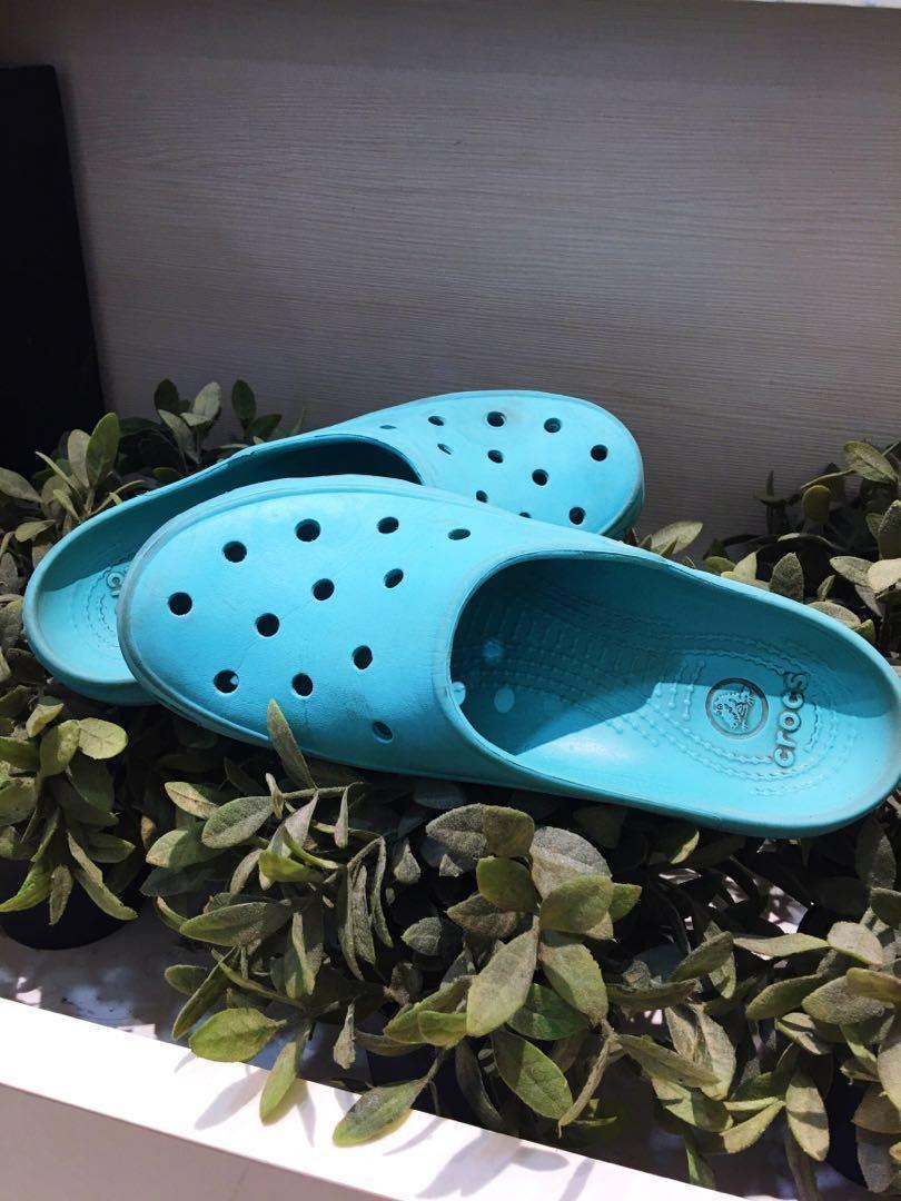 tiffany blue crocs