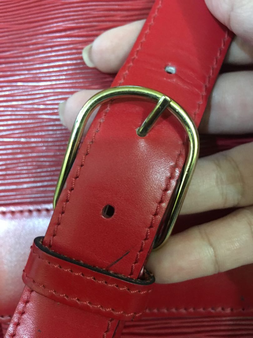 Authentic LOUIS VUITTON Sac D'epaule Red Epi Leather 