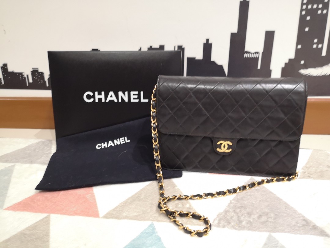 CHANEL Matelasse Chain Shoulder Bag Black Leather Vintage, Luxury