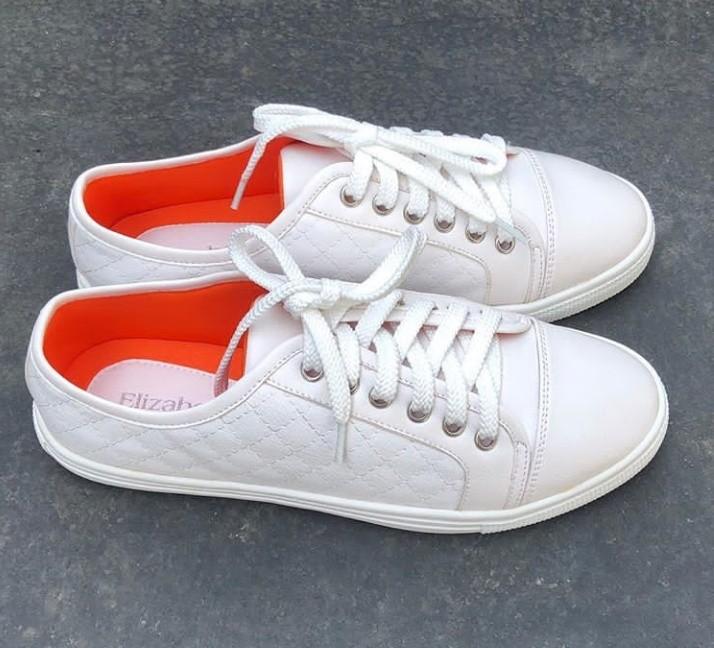 New Elizabeth White Casual Shoes Fesyen Wanita Sepatu Di Carousell