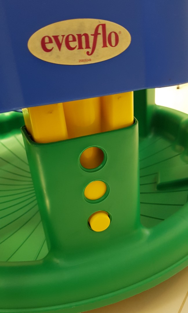 Evenflo playpen for kids learning to stand, Babies & Kids, Infant