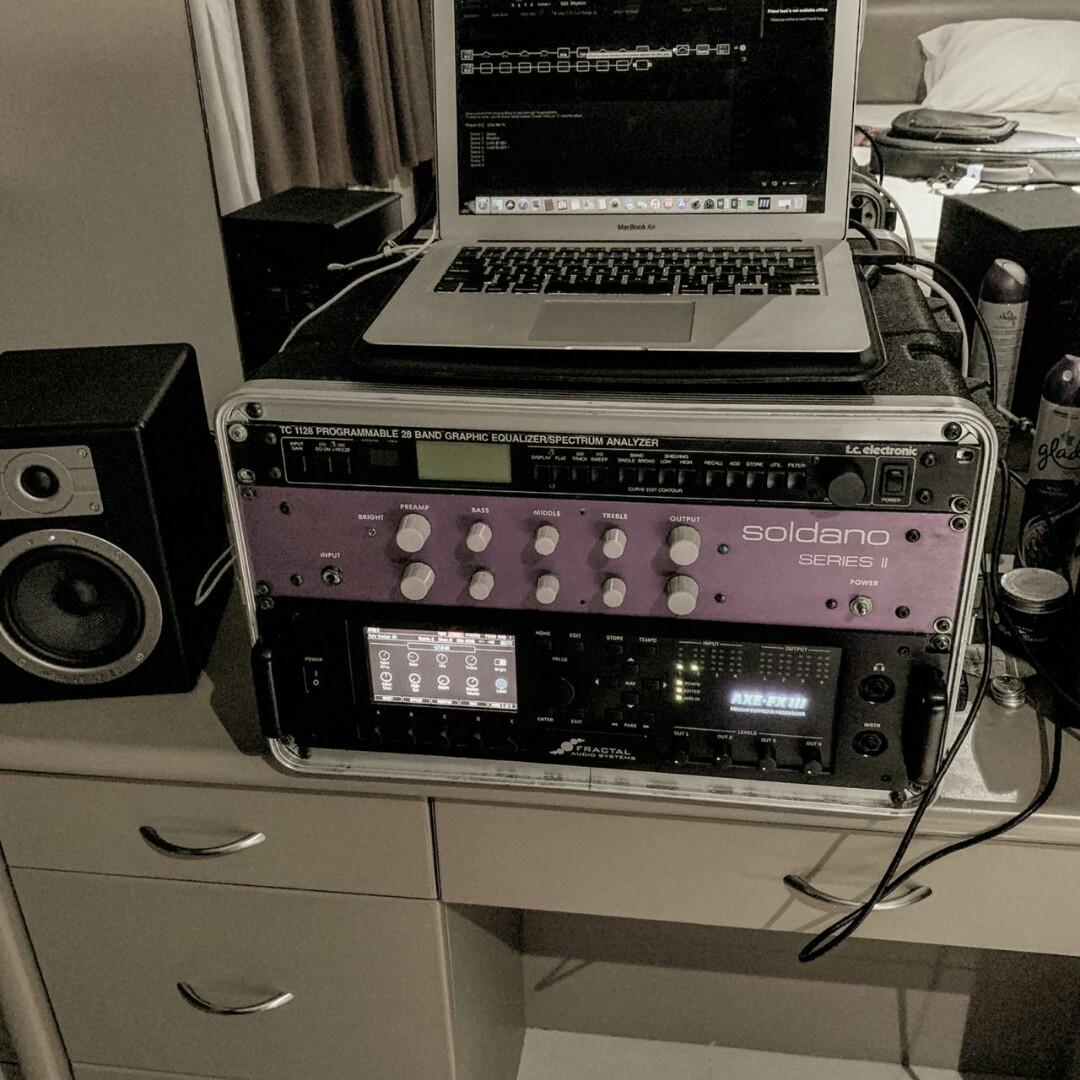 fractal audio axe fx 3 iii rack processor effect music media music instruments on carousell