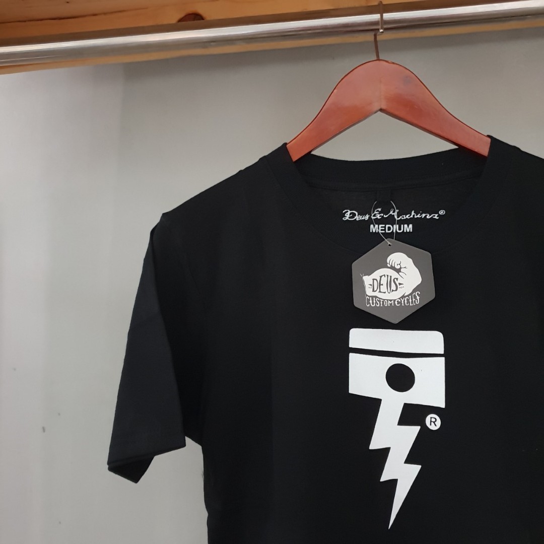 KAOS TSHIRT DEUS PISTON PREMIUM Mens Fashion Mens Clothes Tops