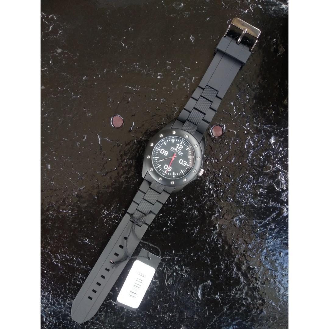 Cole Reaction Watch, Men's Fashion, Watches & Accessories