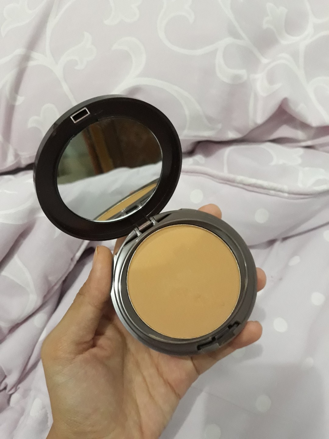 Pixy Silky Powdery Cake Kesehatan Kecantikan Rias Wajah Di Carousell