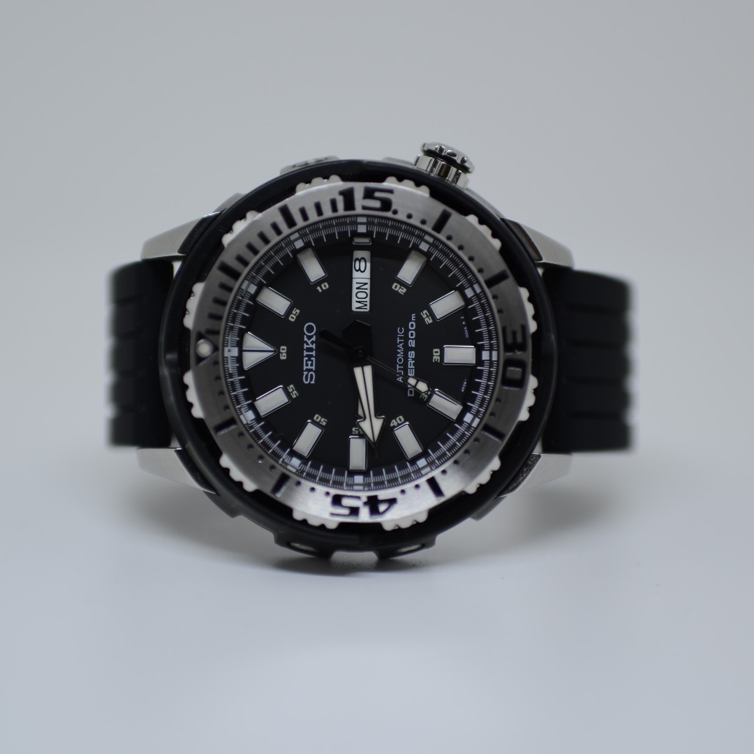 Seiko Superior diver baby tuna SRP227k1 2 straps Luxury