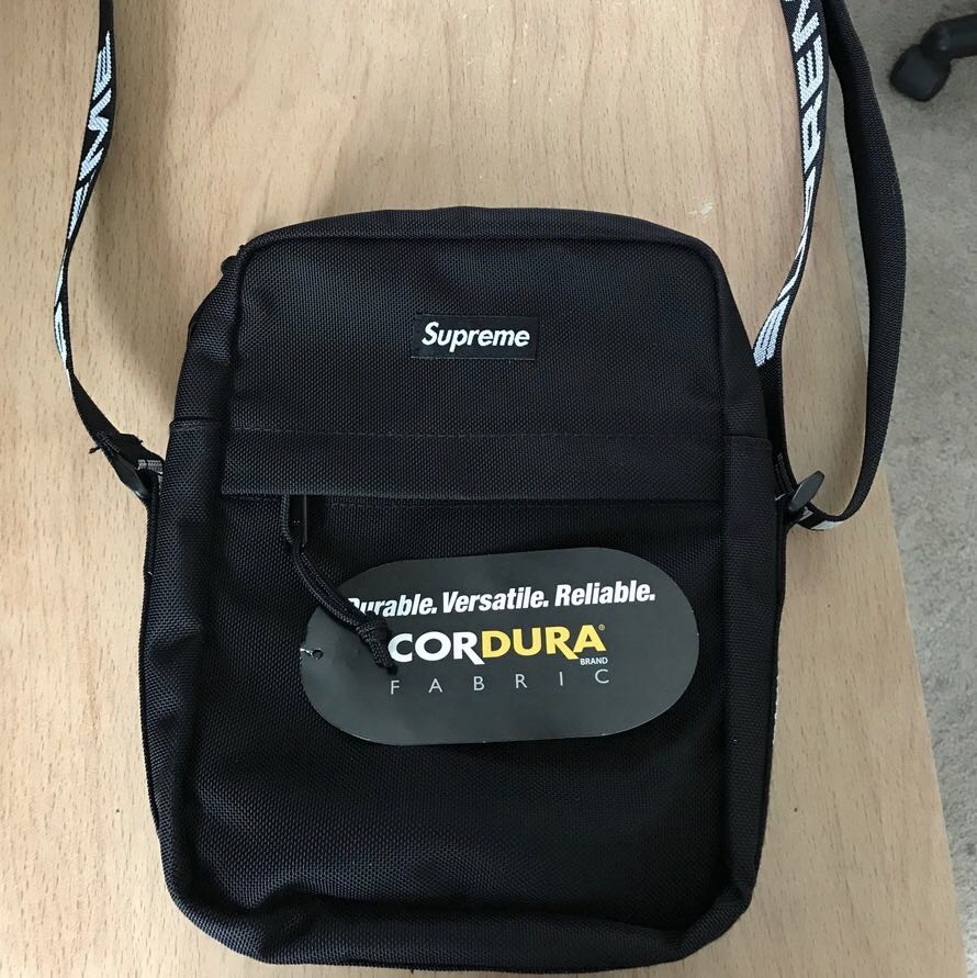 supreme black shoulder bag ss18