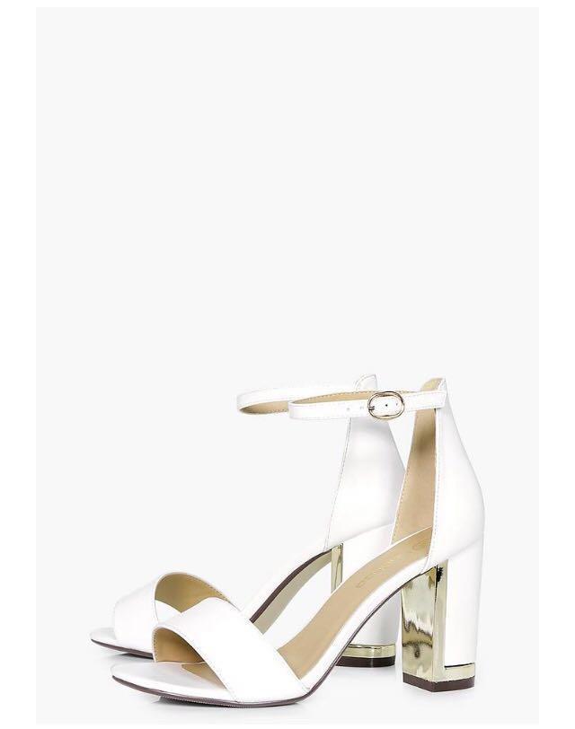 boohoo white block heels