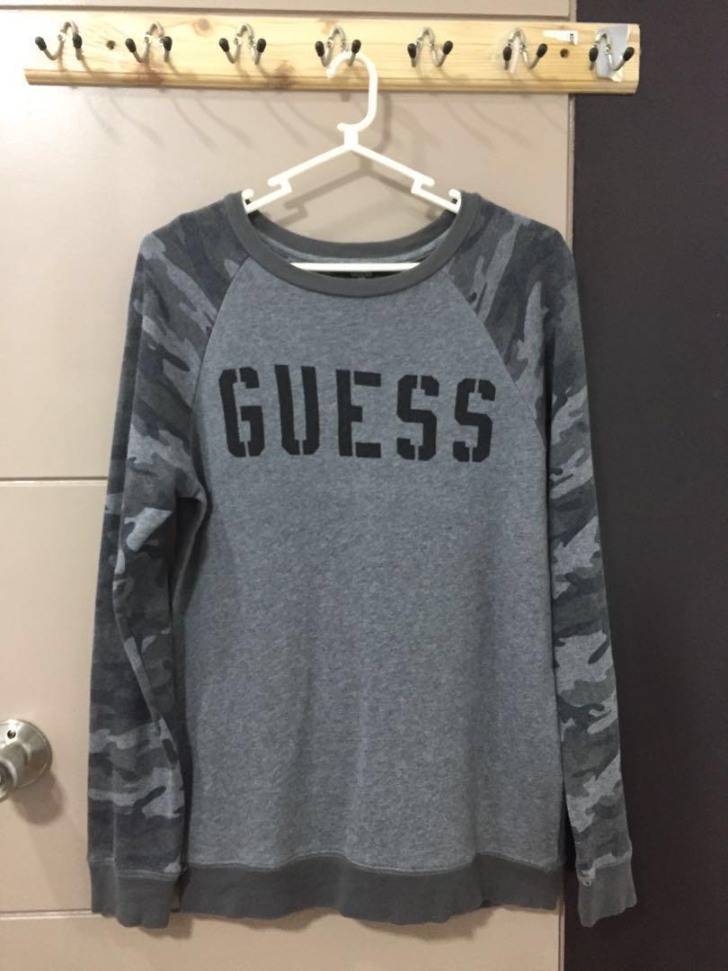 guess camo sweatshirt