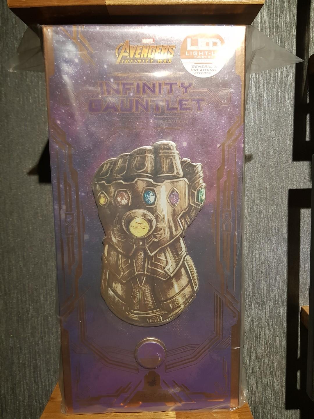 infinity gauntlet collectible