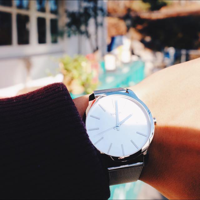 Lloyd smart watch clearance