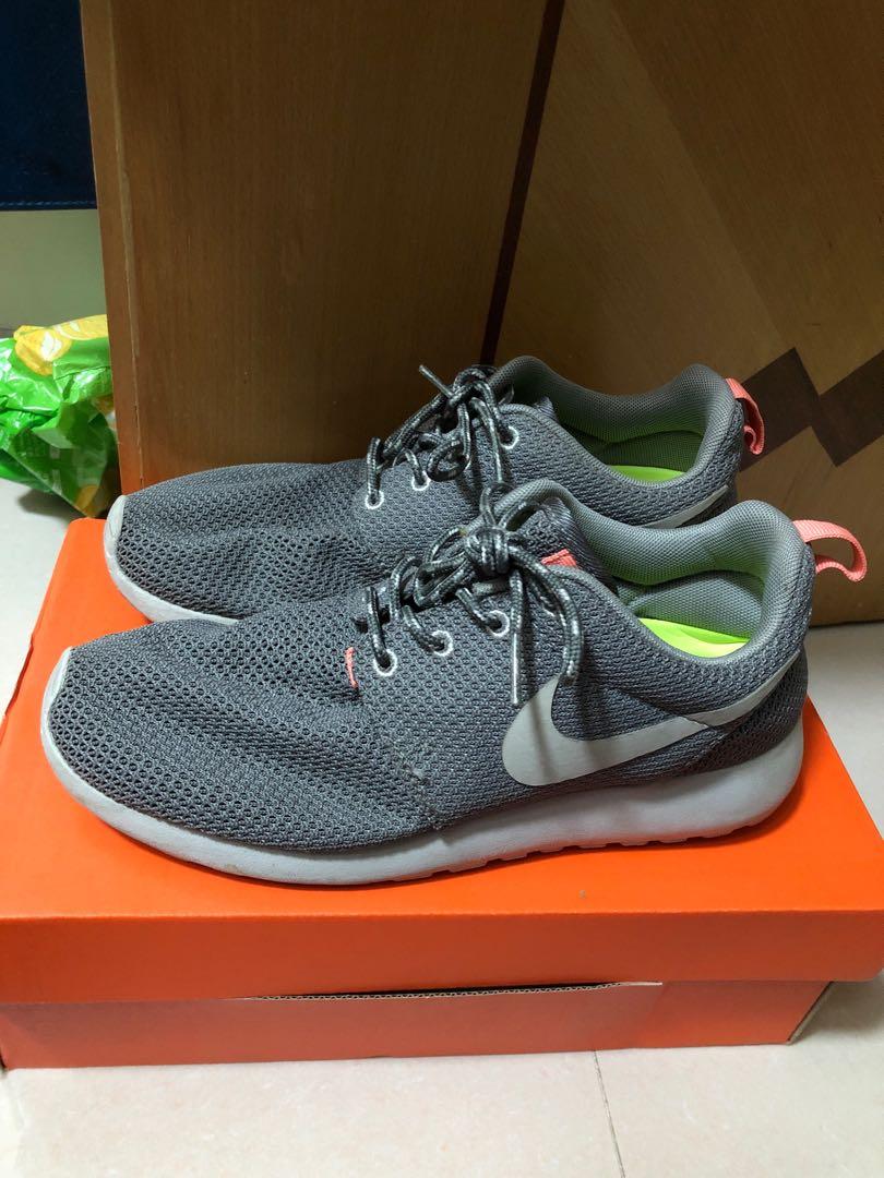 nike roshe one women's shoe