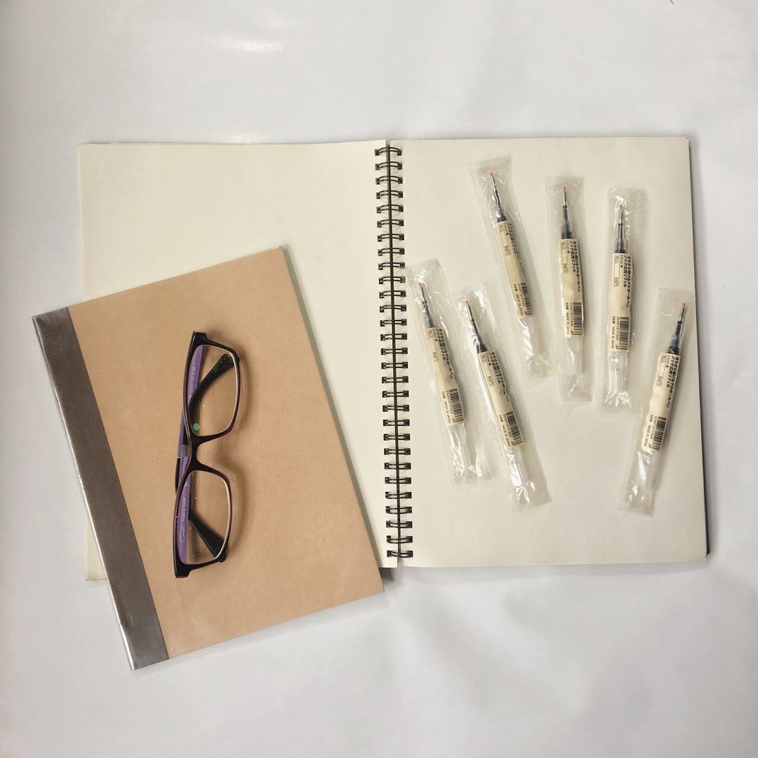 SET OF 5 Muji Retractable Gel Ink Pen 0.5mm Refill, Hobbies & Toys