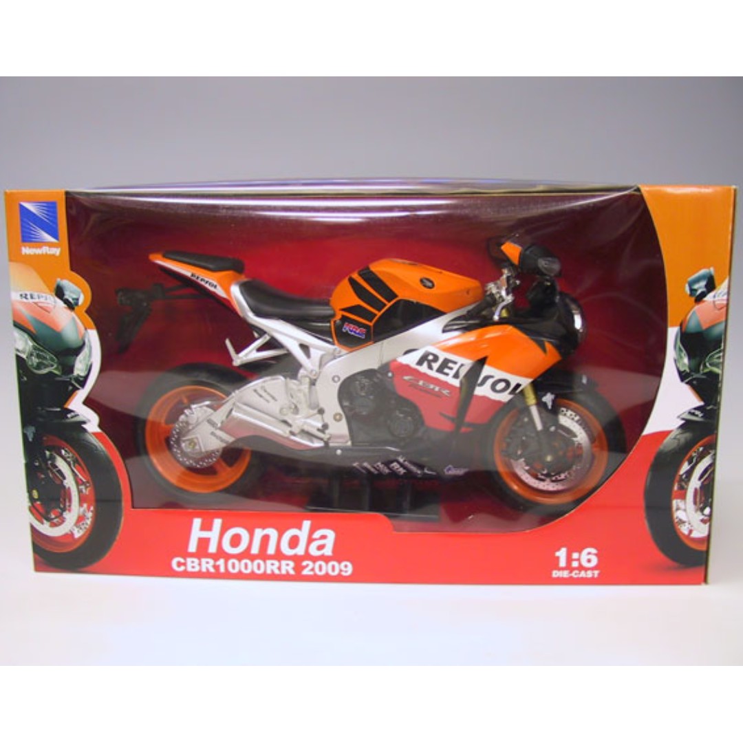 Honda CBR 1000 RR Motorbike 1:12 Model 57793 New Ray 