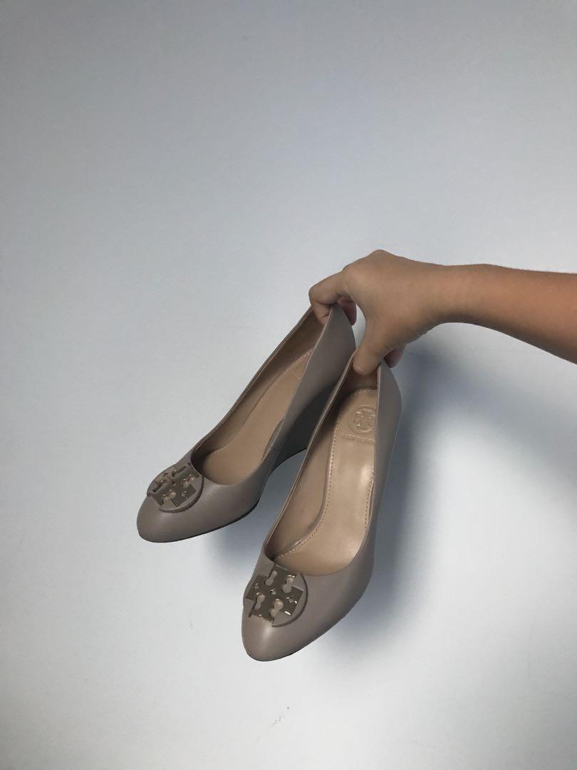 Chelsea wedge discount tory burch