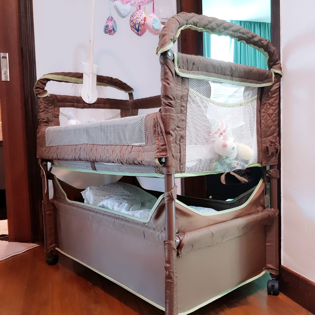 Barely used Arm s Reach Mini Arc Co Sleeper Babies Kids Baby