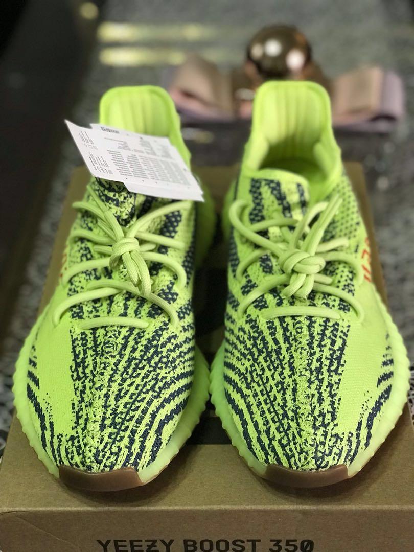 Frozen yellow yeezy footlocker discount