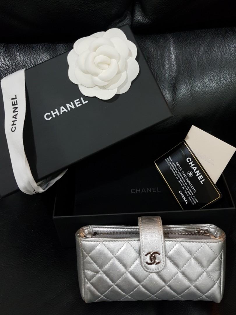 Chanel o outlet mini clutch