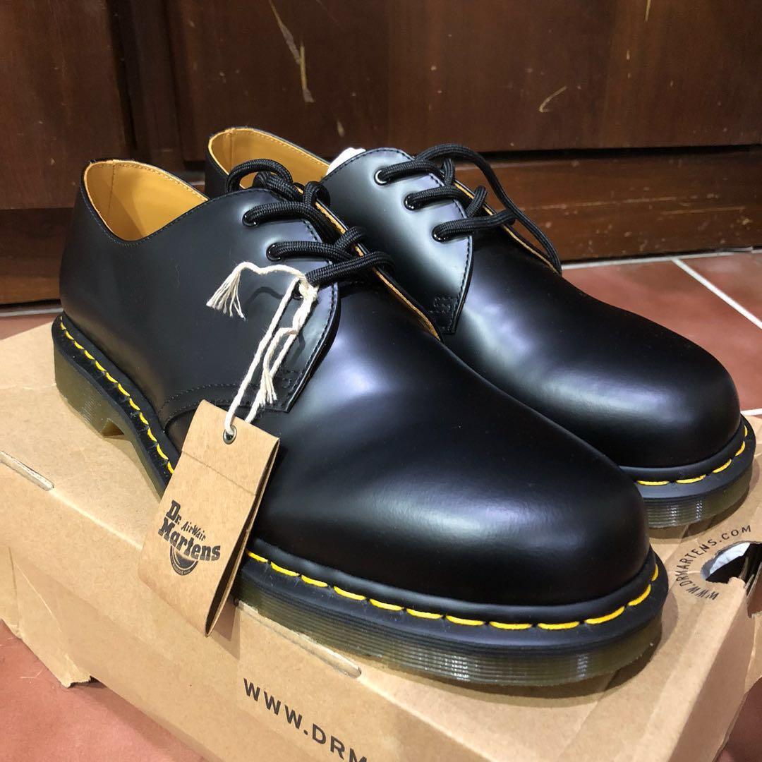 dr martens 146
