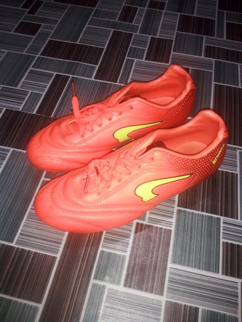 Kronos outlet football boots