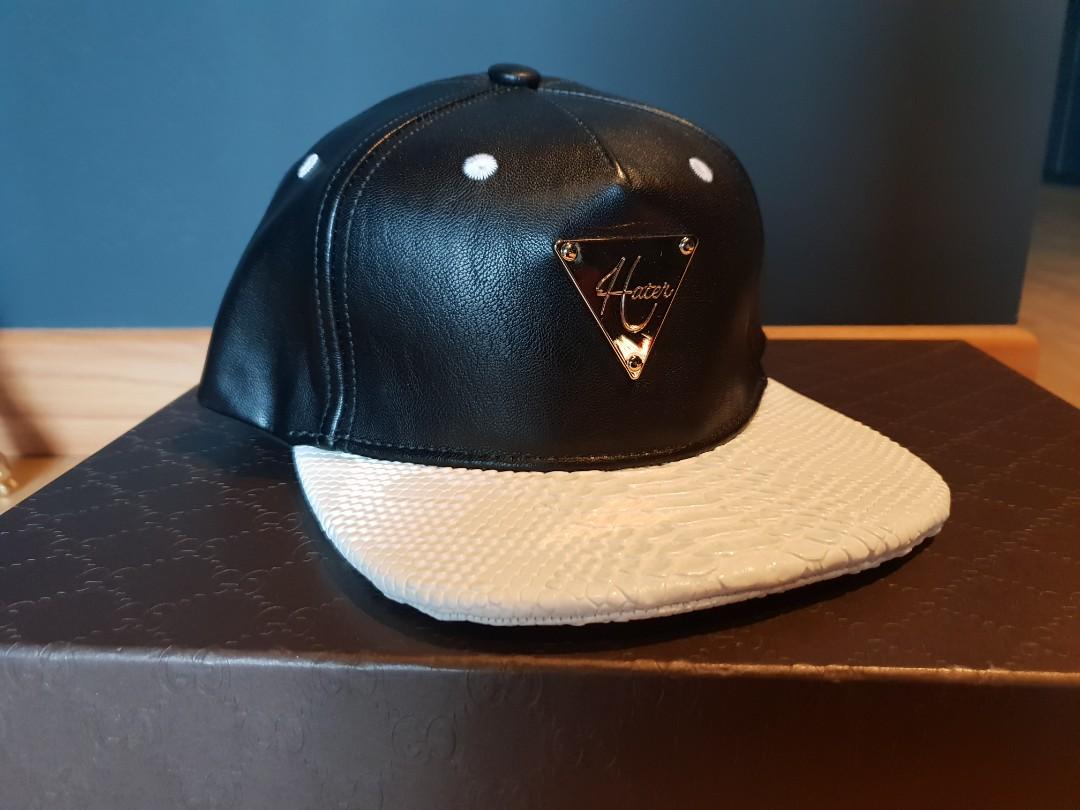 Hater black top leather snapback