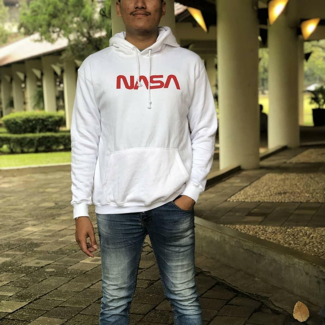 Hoodie nasa cheap putih ori