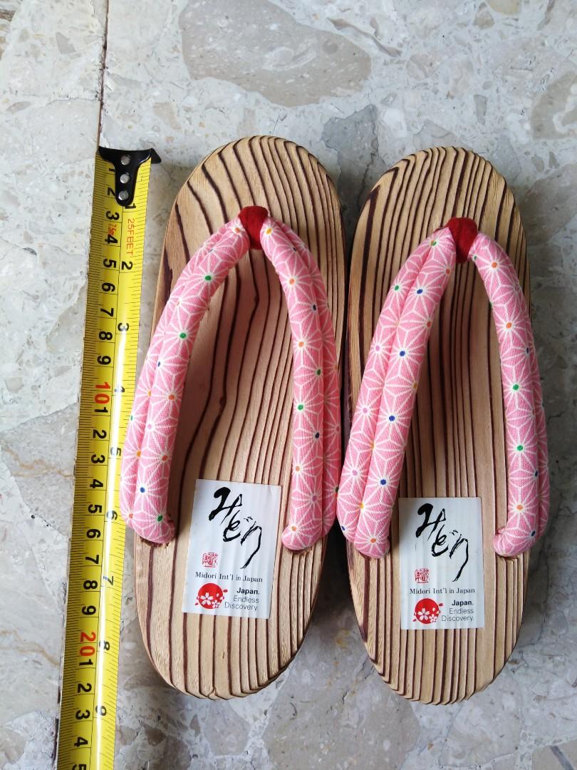 kids wooden clogs