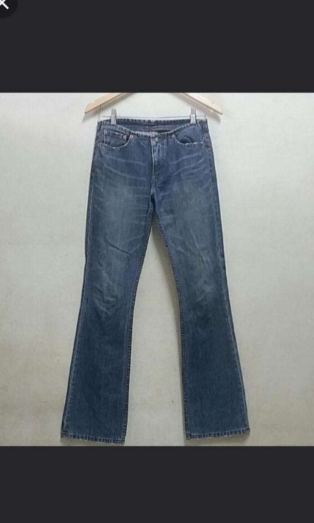 levi's low rise boot cut jeans