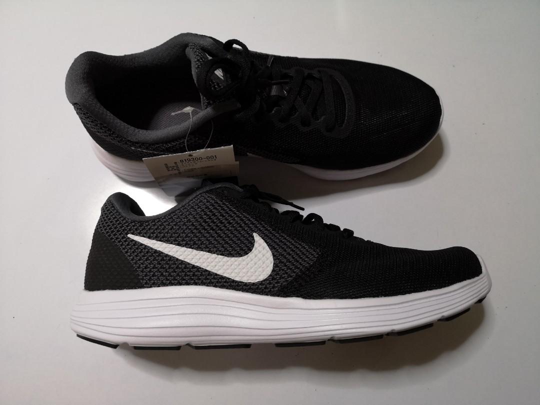 nike revolution 3 shoes