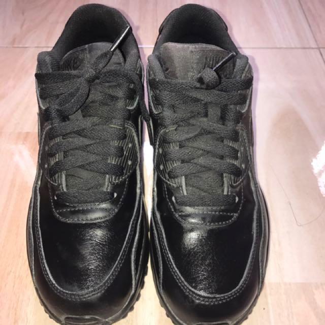 nike 98 triple black