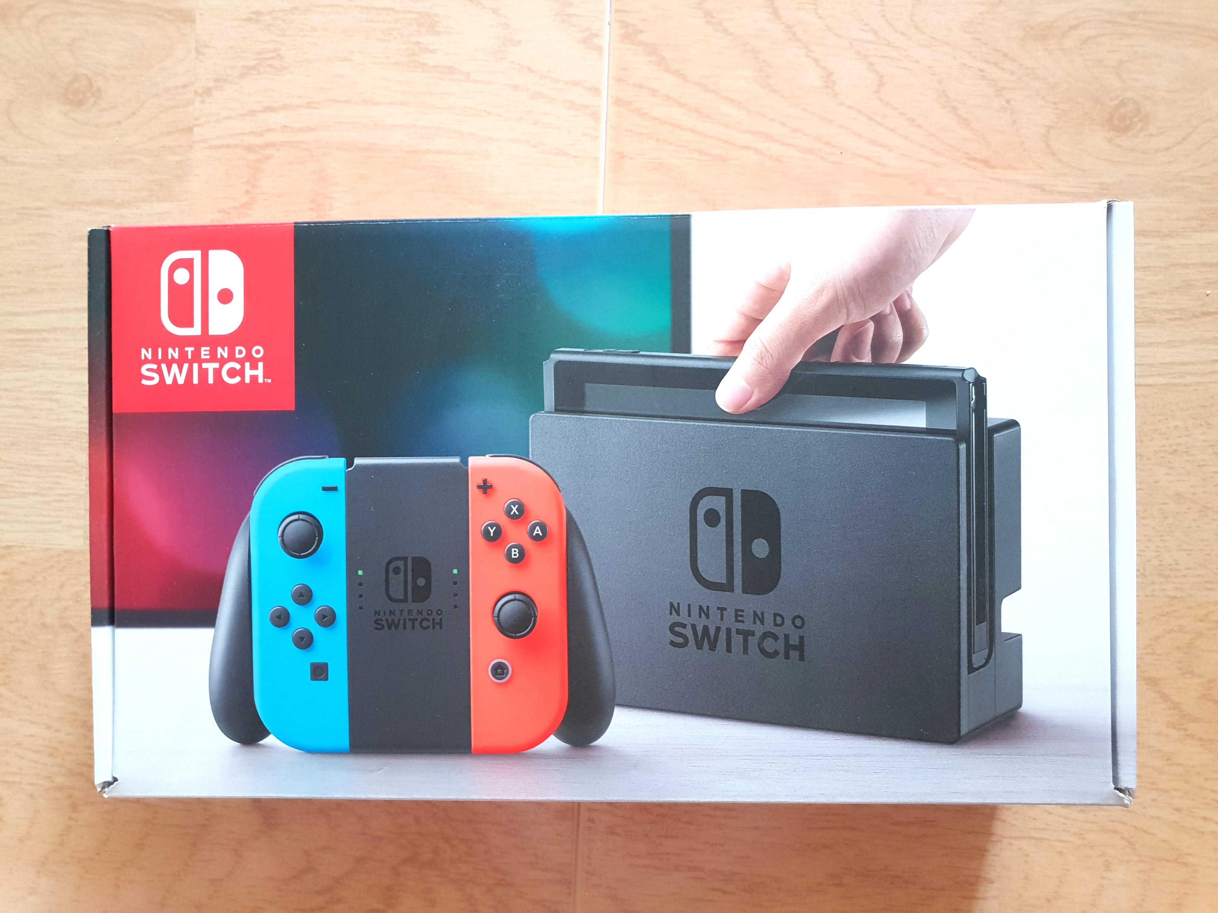 (1 Month Old with 1 Year Local Maxsoft Warranty) Nintendo Switch