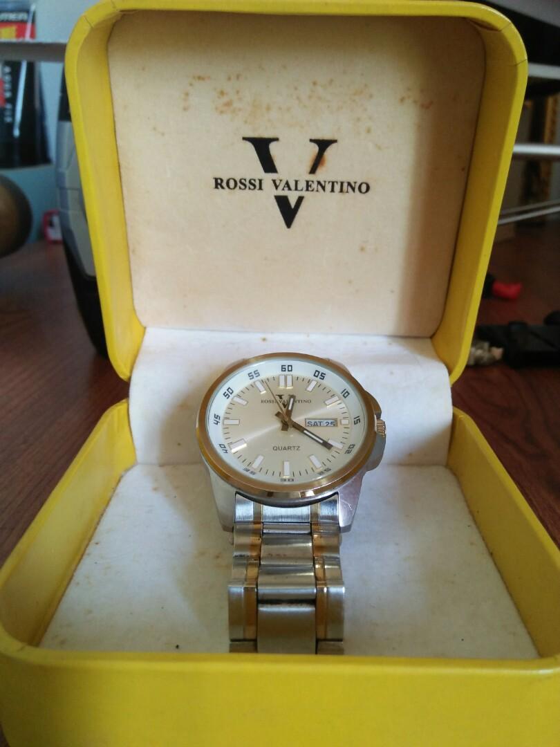 Valentino Women's V41SBQ5099SSA09 Rose Gold-Plated Diamond Black Crocodile  Leather Watch : Amazon.ae: Fashion