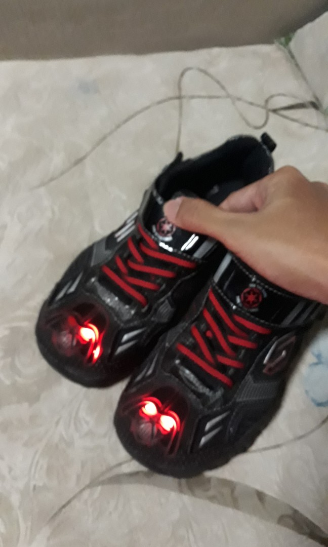 skechers lightning footwear