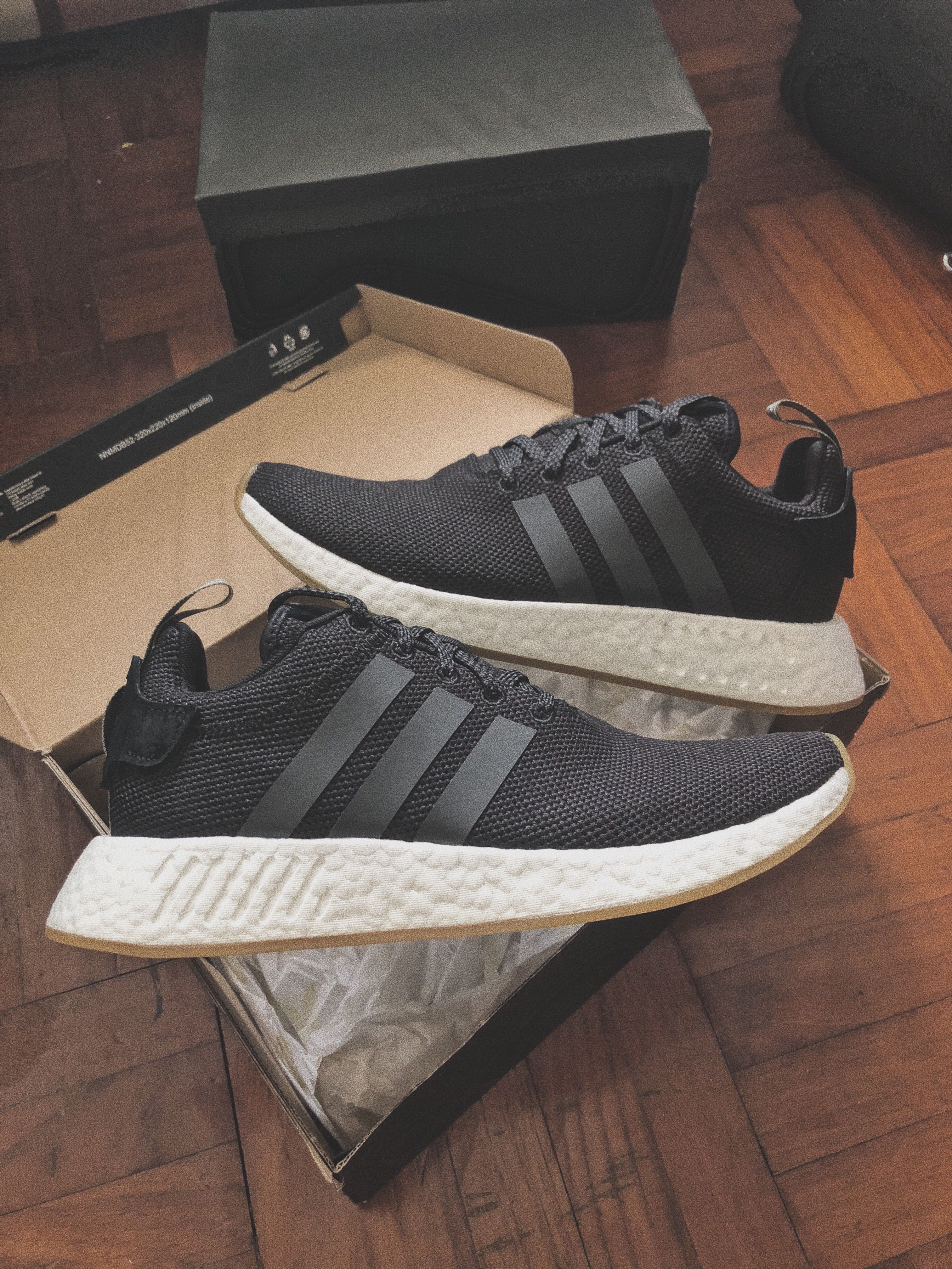 nmd r2 black gum